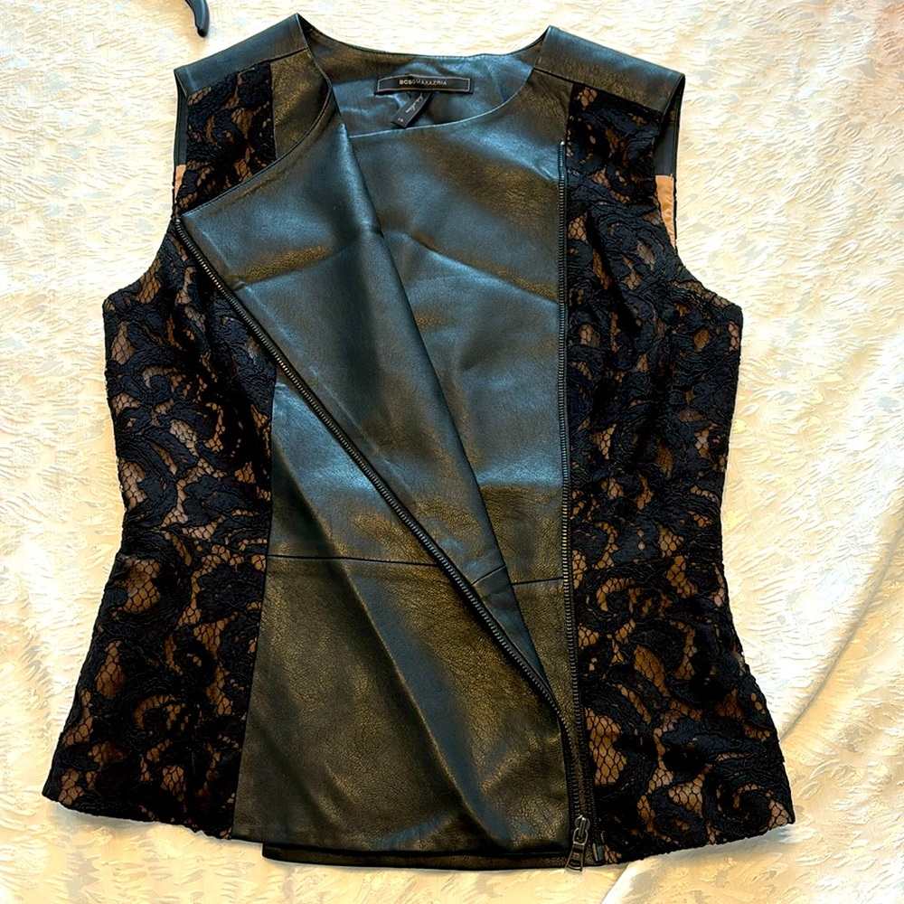 Beautiful top with lace and leather